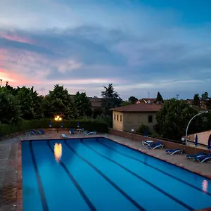 https://albergo-di-murlo.it-tuscanyhotel.com